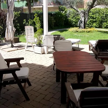 Riviera Vintage Estate