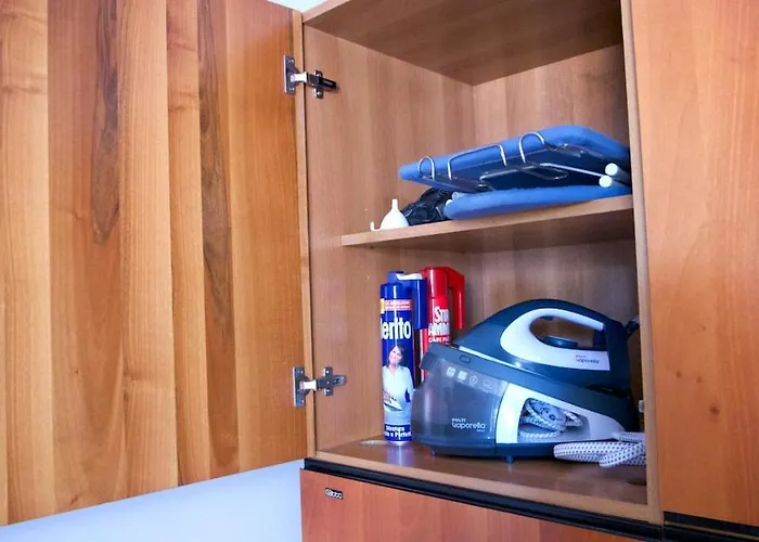 Riviera Vintage Estate *